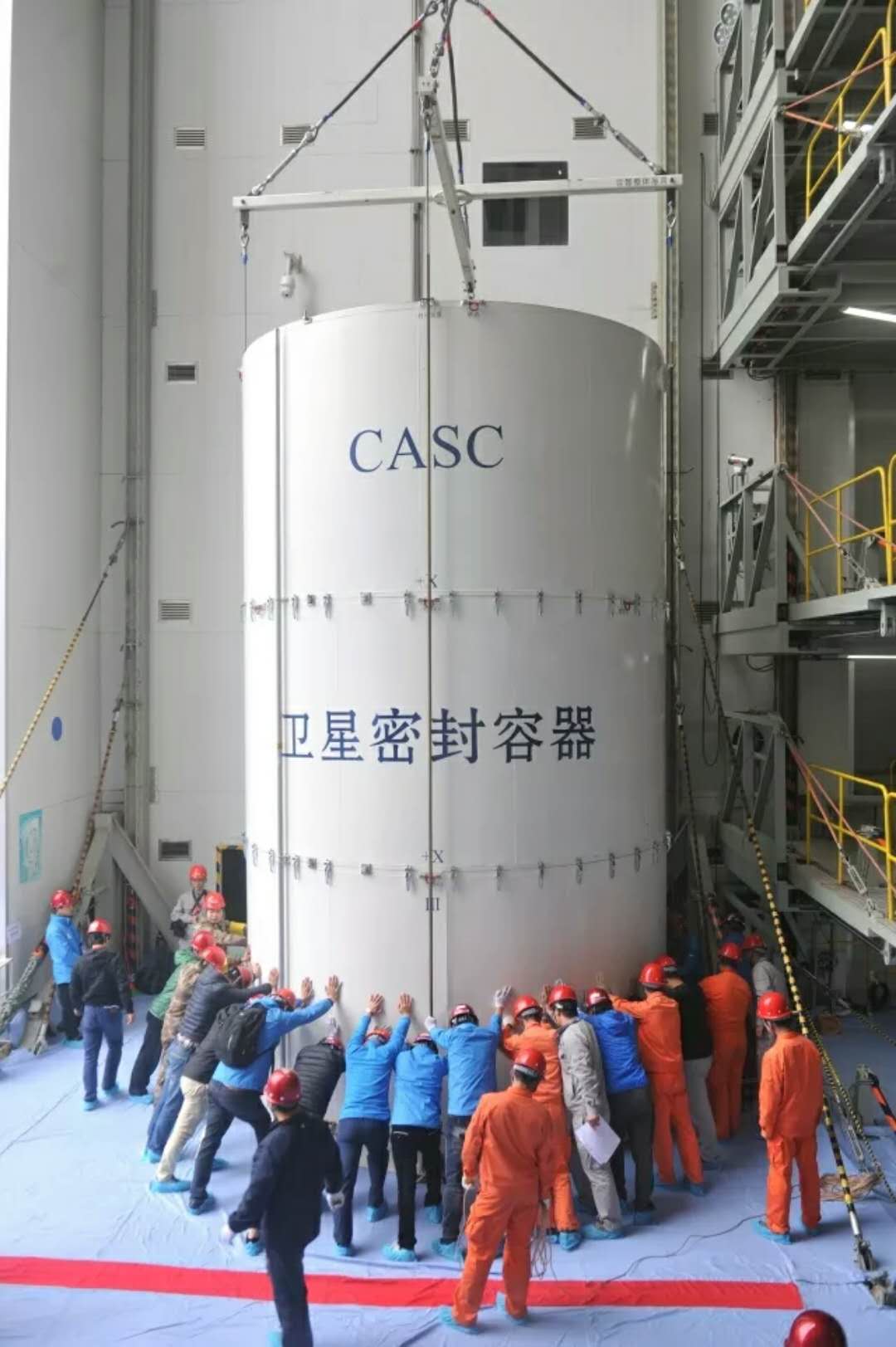 中國空間技術(shù)研究院研制的阿爾及利亞首顆通信衛(wèi)星成功定點4.jpg