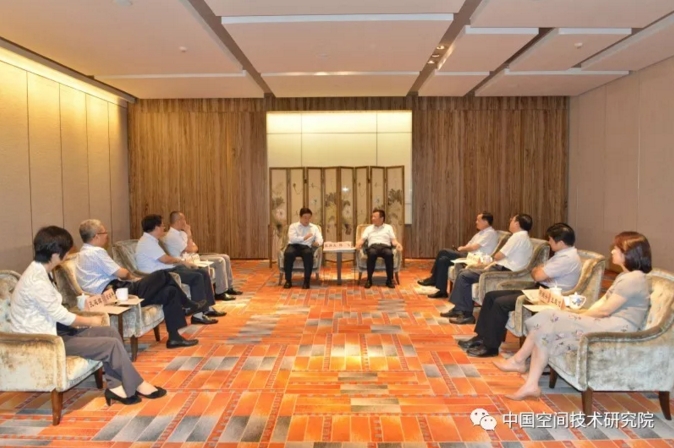 薈聚軍民融合，引領(lǐng)裝備發(fā)展3.jpg