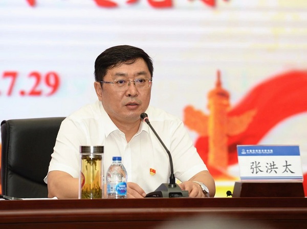 張洪太院長講授“不忘初心、牢記使命”主題教育專題黨課2.jpg