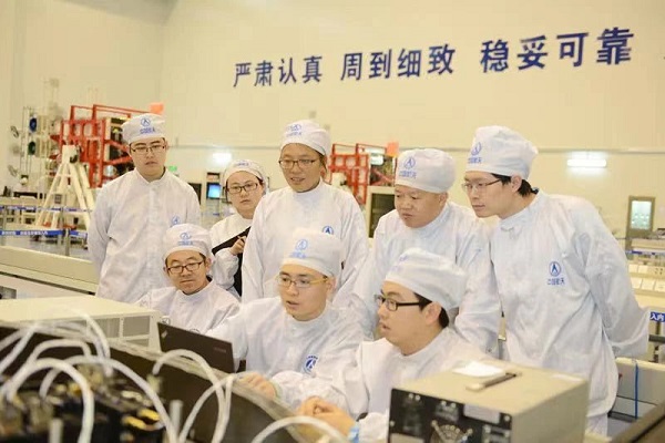 貨運(yùn)專列1.jpg